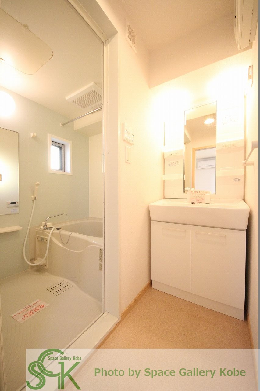 ポレール伊川　Ⅲの洗面所|※お部屋により仕様が異なる可能性があります。