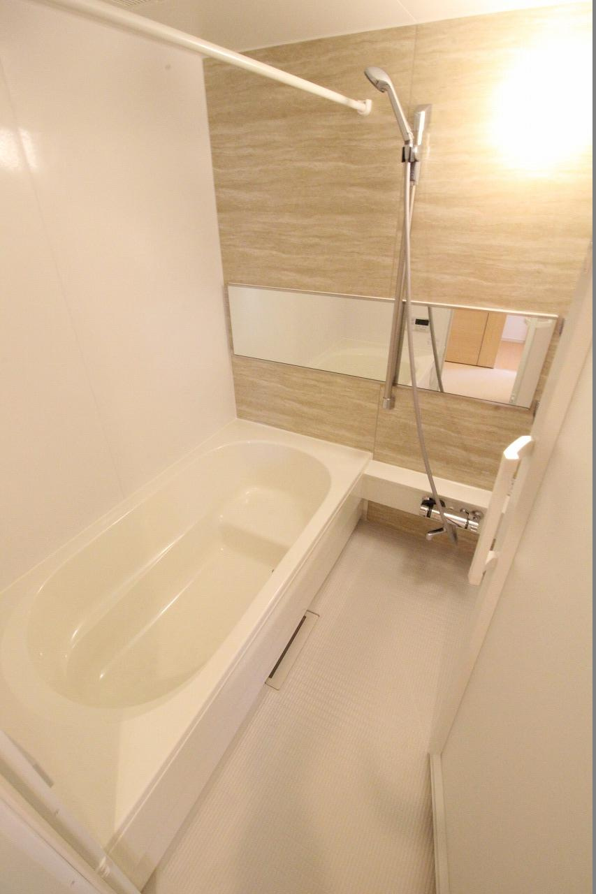 クレモンティーヌ　Aの浴室|※お部屋により仕様が異なる場合があります※