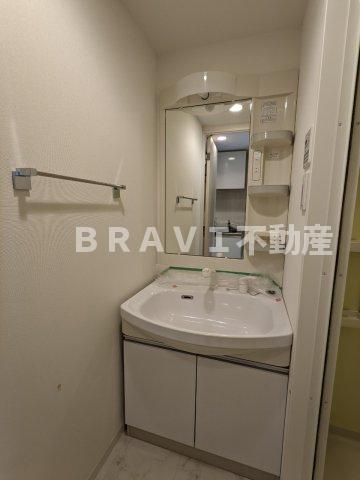 プレミアムコート谷町４丁目 BRAVI不動産の独立洗面台|【プレミアムコート谷町4丁目】