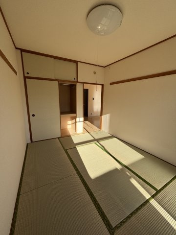 リヴェール高幡７の和室|他の部屋の写真です。