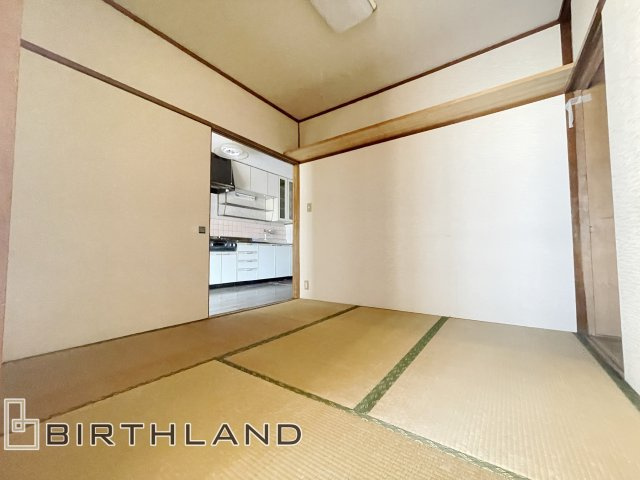 信和大町マンションの和室