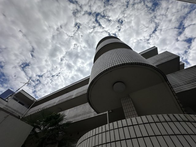 川崎市多摩区東生田１丁目の賃貸マンションの外観