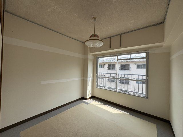 【洋室】 | サウスヒルズ由良(DIY可能部屋)