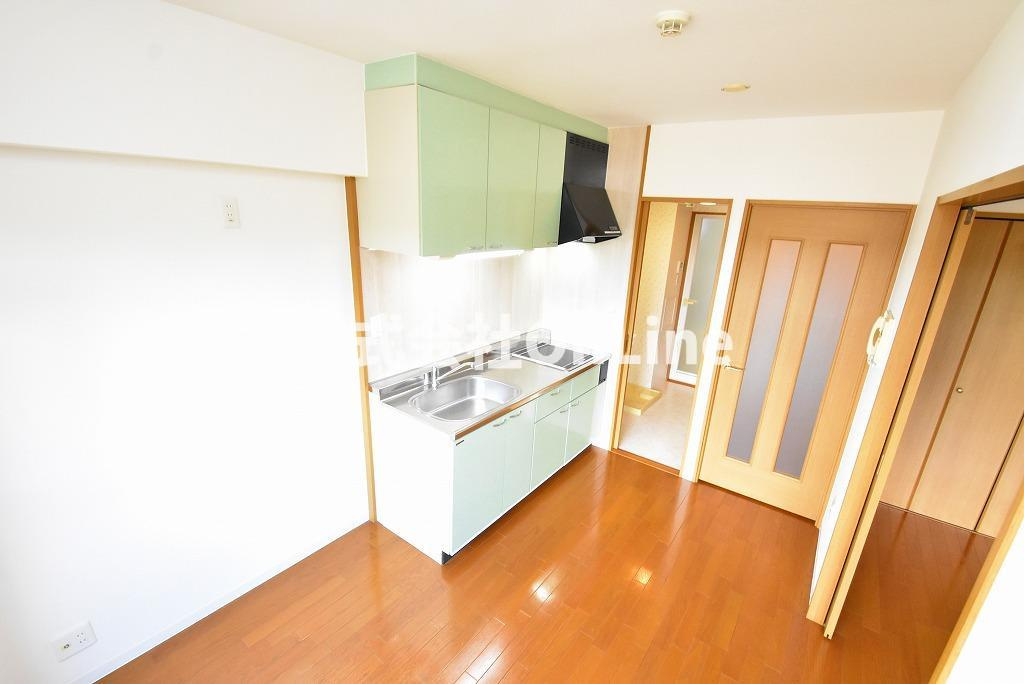 八尾市山本町北８丁目の賃貸マンションの居間・リビング