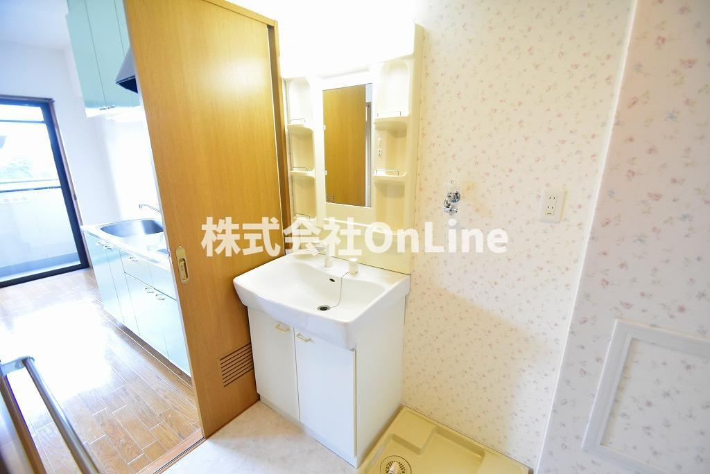 八尾市山本町北８丁目の賃貸マンションの独立洗面台