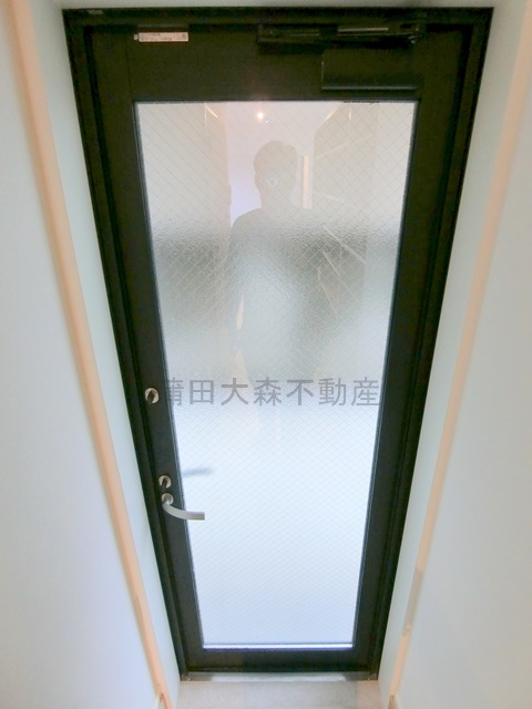 イリス糀谷の玄関