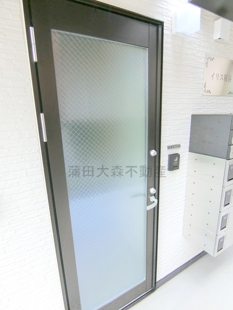 イリス糀谷の玄関
