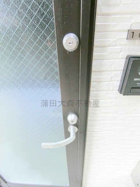 イリス糀谷の玄関