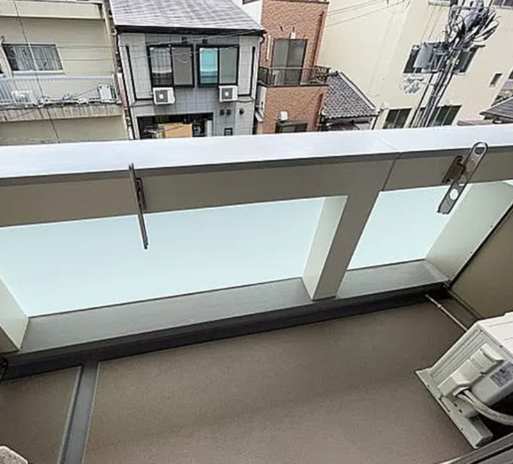 Jinever上本町のバルコニー|同マンション別部屋：参考写真