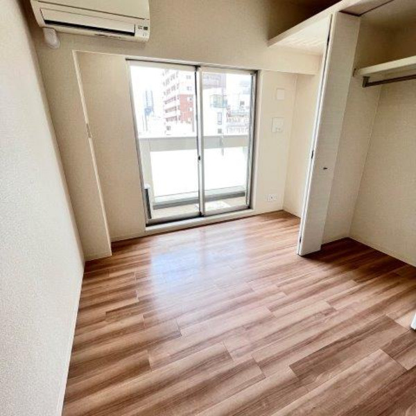 Jinever上本町の居間・リビング|同マンション別部屋：参考写真