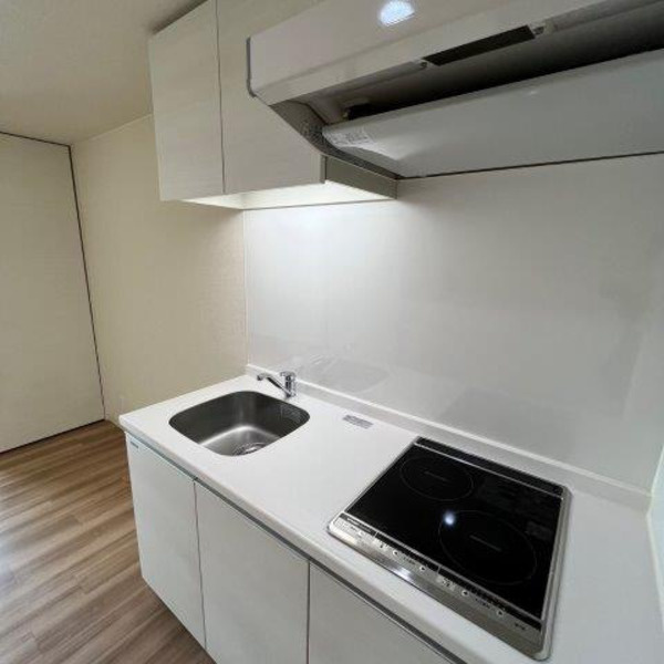 Jinever上本町のキッチン|同マンション別部屋：参考写真