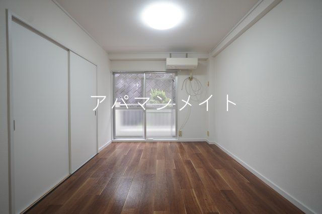 【居間・リビング】 | ゆったり過ごせる居間です