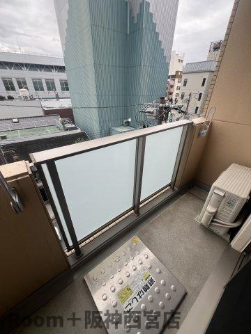 ディア西宮ステーションフロントのバルコニー