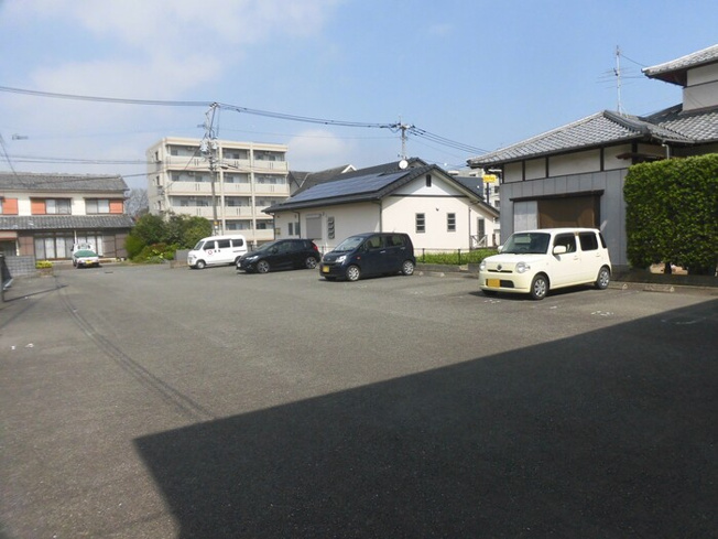 【駐車場】 | カーサフェリーチェ B棟 | 駐車場