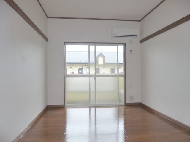 メゾン・ド・ワコーの居間・リビング|洋室6帖のお部屋です！