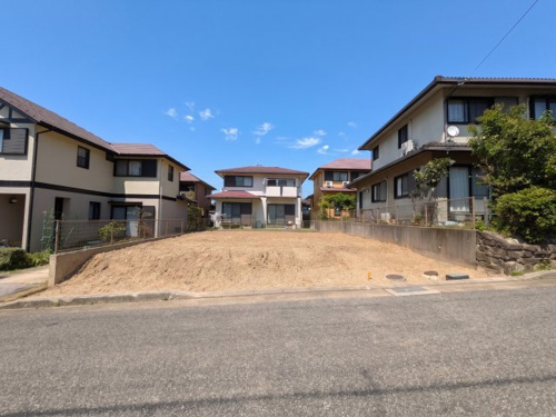 163.26平米（約49.38坪）の広い土地面積：ゆとりある広さが確保されています。
