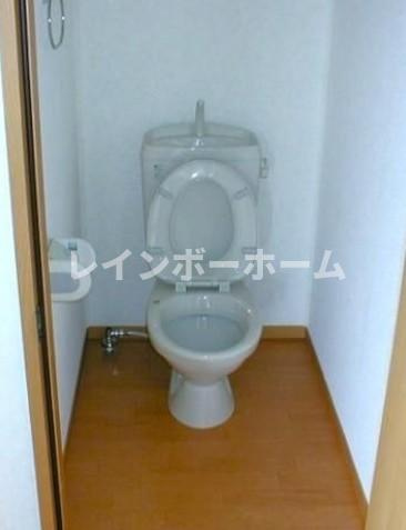 サンライフ六高台【仲介手数料：50％OFF】対象物件！のトイレ|落ち着いた色調のトイレです