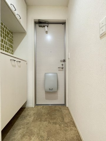 エクリスの玄関|シューズボックス付きの玄関です★