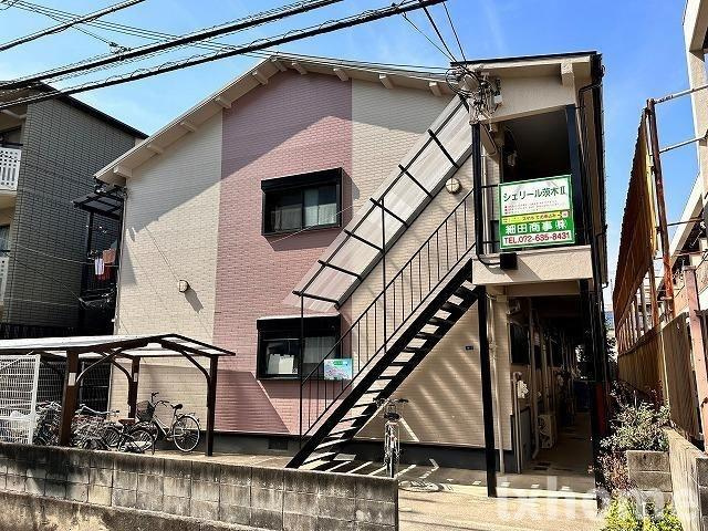 シェリール茨木IIのエントランス|建物の内部です