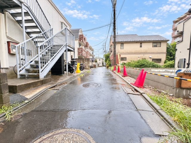 大田区西蒲田4丁目　新築戸建　全2棟の前面道路含む現地写真|2026.09.06撮影

現地ご見学希望・資料請求などお気軽にお問い合わせ下さい！
03-5990-5201