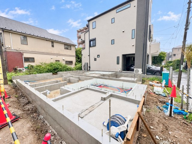 大田区西蒲田4丁目　新築戸建　全2棟の外観|2026.09.06撮影

現地ご見学希望・資料請求などお気軽にお問い合わせ下さい！
03-5990-5201