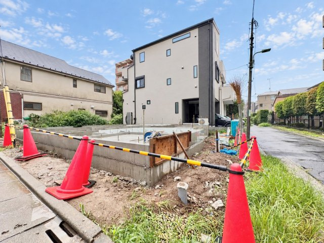 大田区西蒲田4丁目　新築戸建　全2棟の外観|2026.09.06撮影

現地ご見学希望・資料請求などお気軽にお問い合わせ下さい！
03-5990-5201