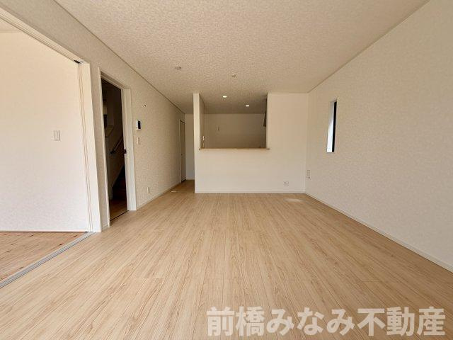 【新築】前橋市青柳町第28　９号棟(全10棟)　クレイドルガーデン　新築建売分譲の居間・リビング|使いやすいリビングです
