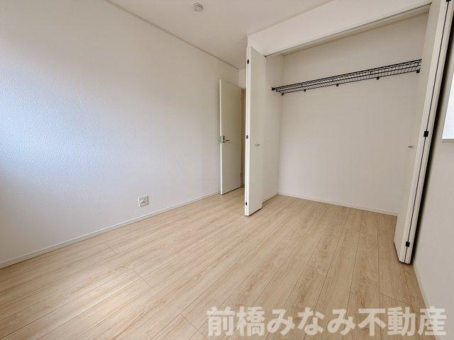 【新築平屋】前橋市青柳町第28　３号棟(全10棟)　クレイドルガーデン　新築建売分譲の洋室
