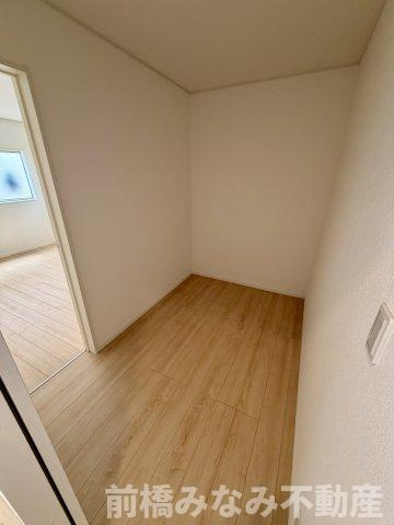 【新築平屋】前橋市青柳町第28　３号棟(全10棟)　クレイドルガーデン　新築建売分譲の洋室