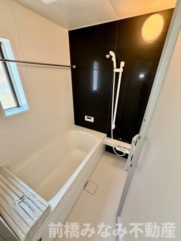 【新築平屋】前橋市青柳町第28　２号棟(全10棟)　クレイドルガーデン　新築建売分譲の浴室|落ち着いた空間のお風呂です