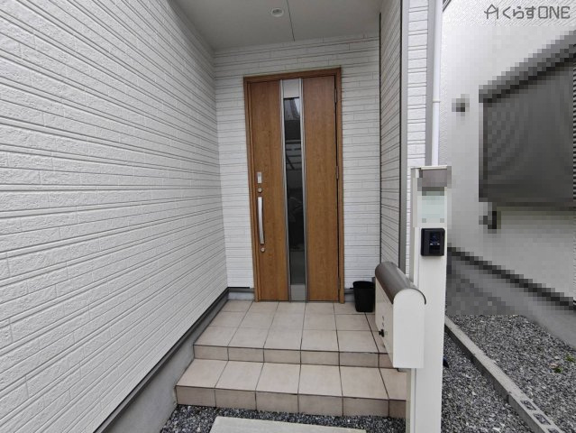 【玄関】 | 中古とは思えないきれいな室内の中古戸建／姫路市上手野