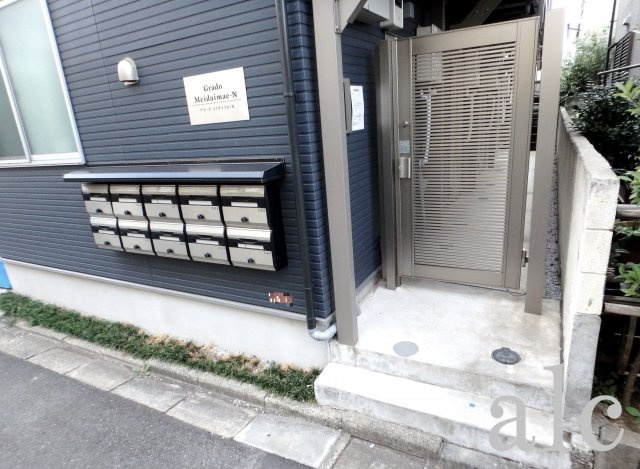 グラード明大前Ｎのエントランス|オートロック設備