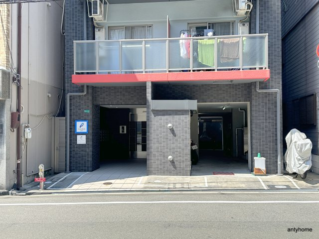 グランパシフィック大国町　仲介手数料無料のエントランス