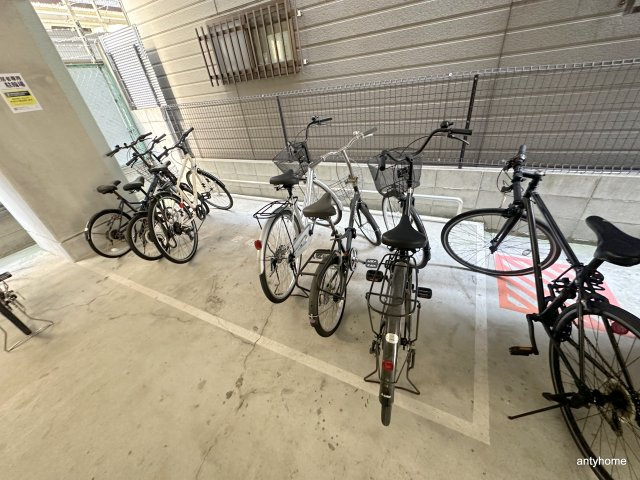 グランパシフィック大国町　仲介手数料無料の駐車場