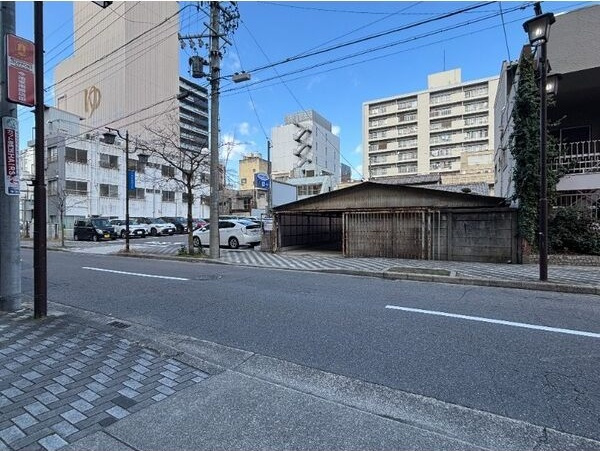 川辺529ビルの外観
