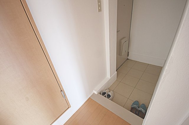 ラムール売布の玄関