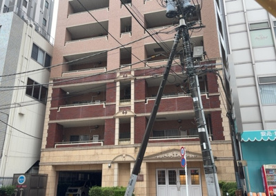 【構造・工法・仕様】 | ジェイシティ相模原 | ＳＲＣ造は強度や耐震性の面でもRC造と比べて優れています。そのため、10階建以上の高層または超高層マンションなどの建築にも多く採用されています。柱や梁などのサイズが小さくても高い耐震性を確保できます。