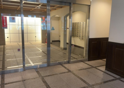 【内装】 | ジェイシティ相模原 | 共用部分は、一棟の建物に住む区分所有者全員が共同で所有するとし、共用部分の管理、補修などは、区分所有者で形成される管理組合が行います。個人の判断で勝手に変更することはできませんので覚えておきましょう。