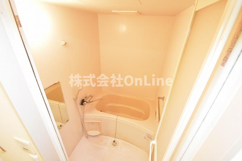 八尾市空港１丁目のアパートの浴室