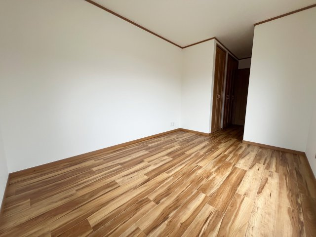 入間市狭山台1丁目中古戸建の洋室|【洋室7.25帖】主寝室としても利用可能です！