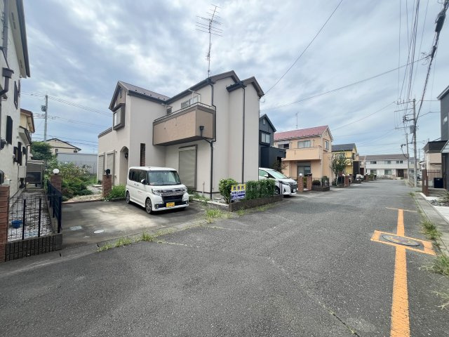 入間市狭山台1丁目中古戸建の前面道路含む現地写真|前面道路含む現地写真です