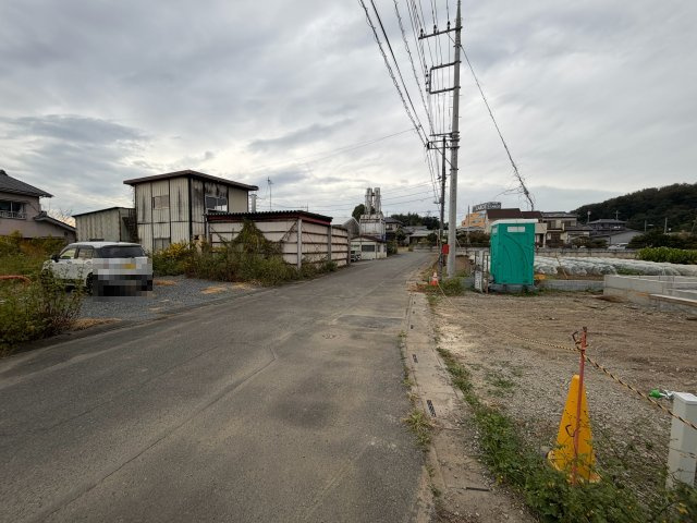 【前面道路含む現地写真】 | 本庄市児玉町下浅見第1　クレイドルガーデン　新築戸建　全1棟　1号棟
