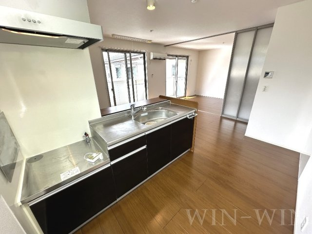 ロイヤルウィットのキッチン|イメージ（同建物内別部屋の写真です）