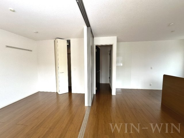 ロイヤルウィットの居間・リビング|イメージ（同建物内別部屋の写真です）