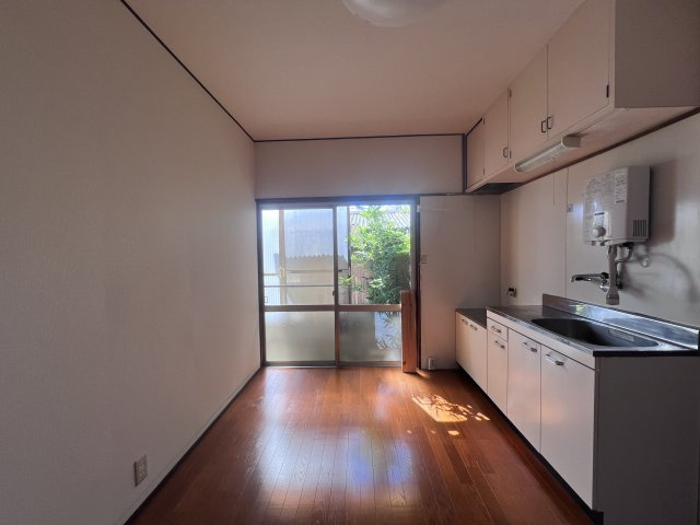 西岡戸建ての居間・リビング