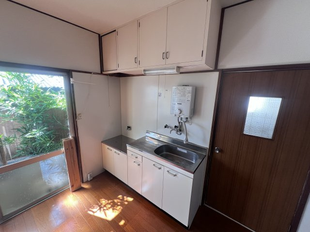 西岡戸建てのキッチン