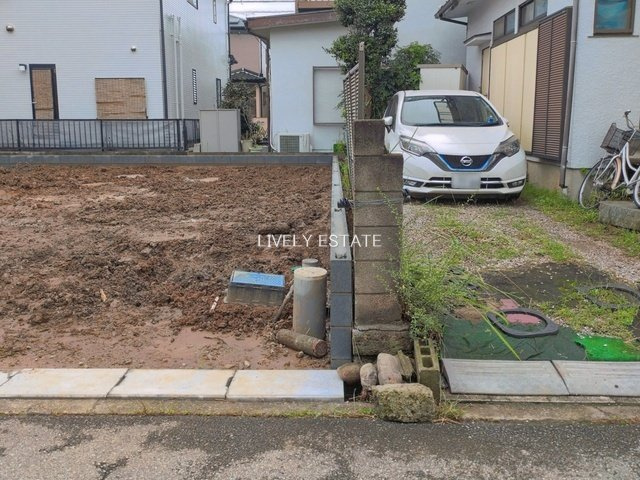 越谷市大字下間久里 新築分譲住宅の庭