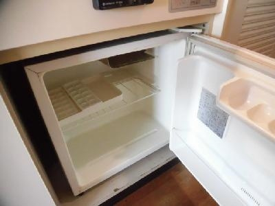ライオンズマンション四条烏丸の内装|ミニ冷蔵庫