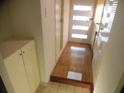 ライオンズマンション四条烏丸の内装|玄関から