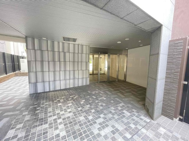 BRANZ南麻布のエントランス